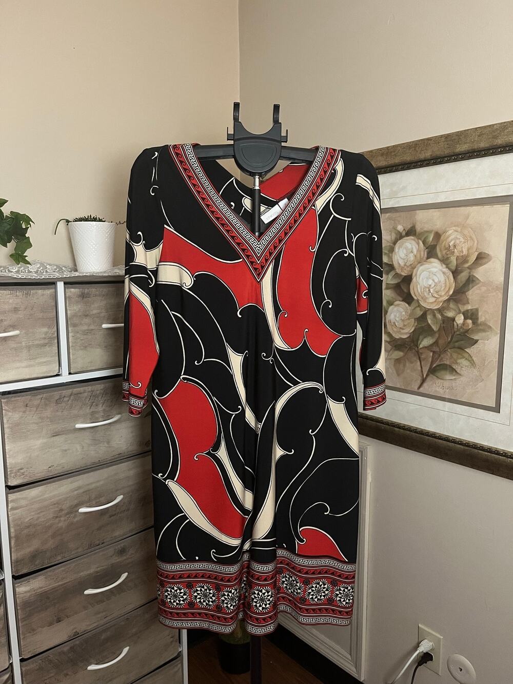 Chico’s Women’s Size 2 Black Red Cream Abstract Print V-Neck Midi Dress